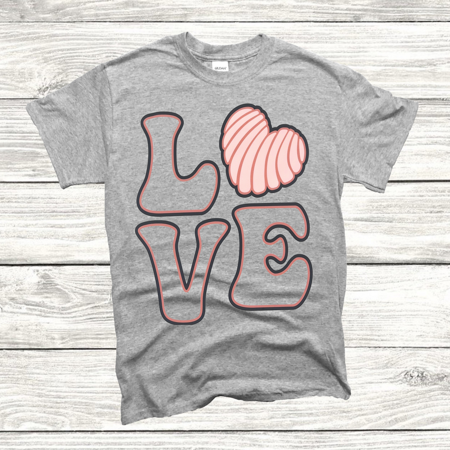 Concha LOVE T-shirt